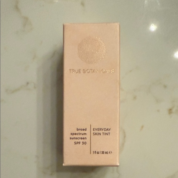 True Botanicals Everyday Skin Tint - Cream - Picture 1 of 1